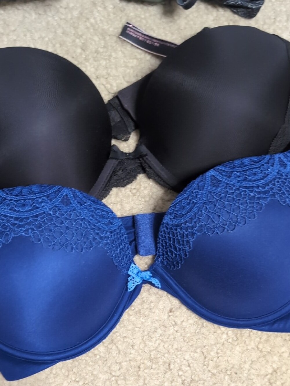Mixed Set of VICTORIA'S SECRET AND PINK PUSH UP BRAS. - Picture 9 of 16